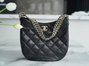 CHANEL HANDBAG black