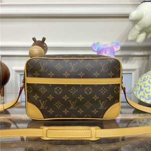 Louis Vuitton Trocadero MM 27 Monogram M51274