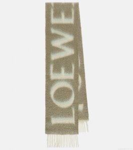 LoeweAnagram scarf