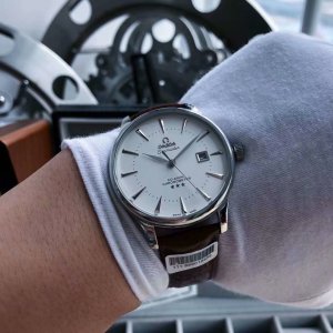 Omega Three-Hand Simple Business Men’s Watch