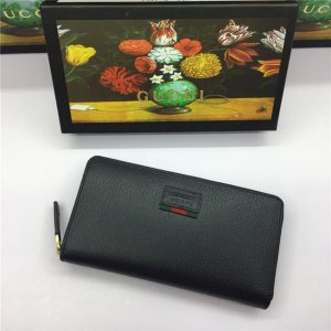 Gucci Leather Zip Around Wallet With Web