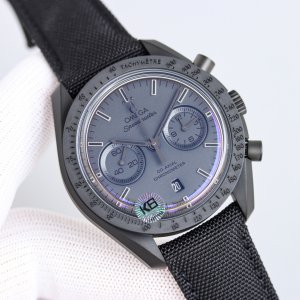 Omega Speedmaster Dark Side of the Moon Chronograph Mechanical Men’s Watch