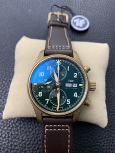 Universal Pilot 41 Series Bronze Spitfire Fighter