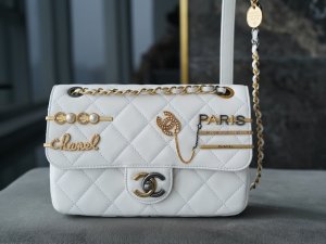 Chanel HANDBAG white