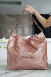 CHANEL HANDBAG Rose Gold