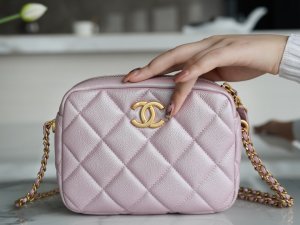 CHANEL HANDBAG pink