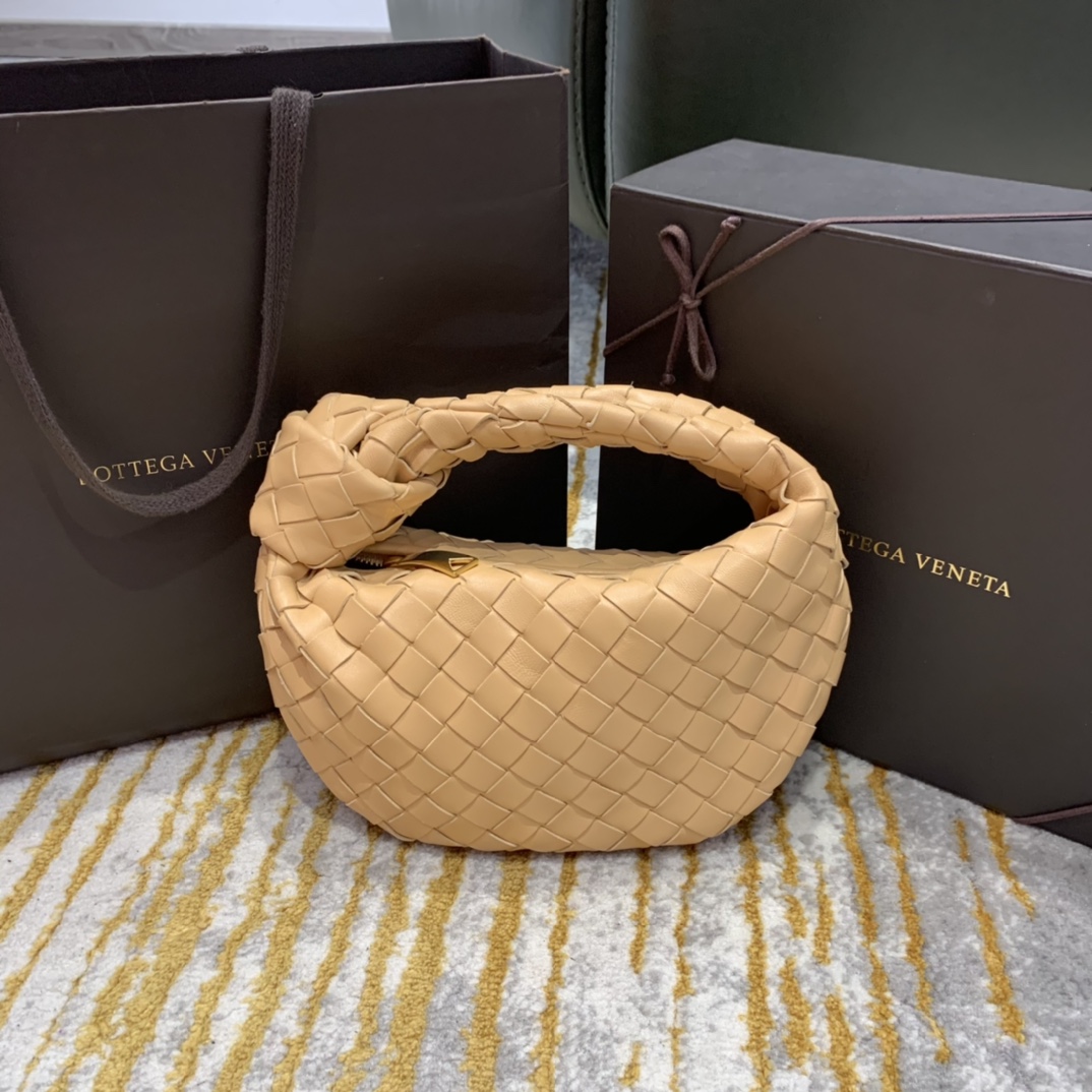 BOTTEGA VENETA HANDBAG Brown