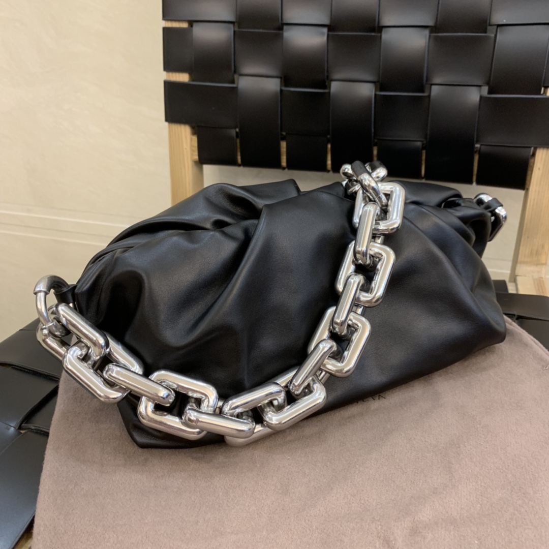 Bottega Veneta Handbag black