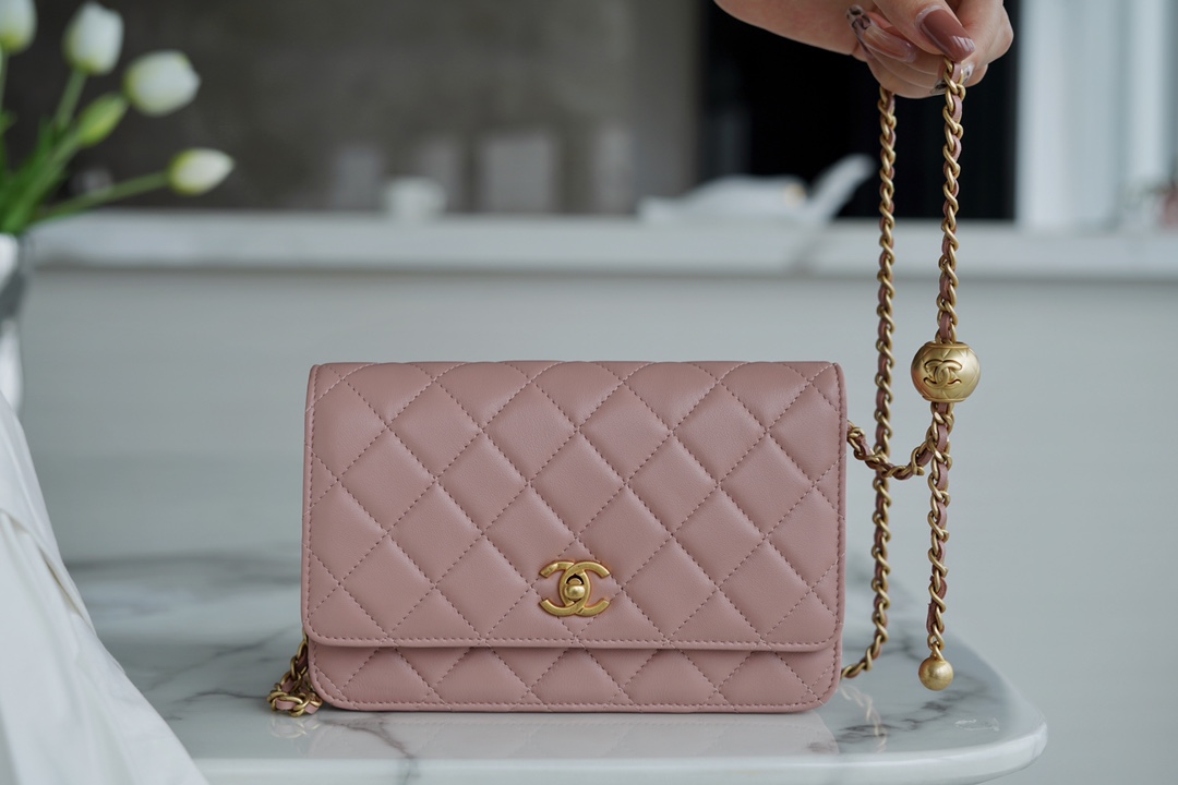 CHANEL CROSSBODY BAG Rose Pink