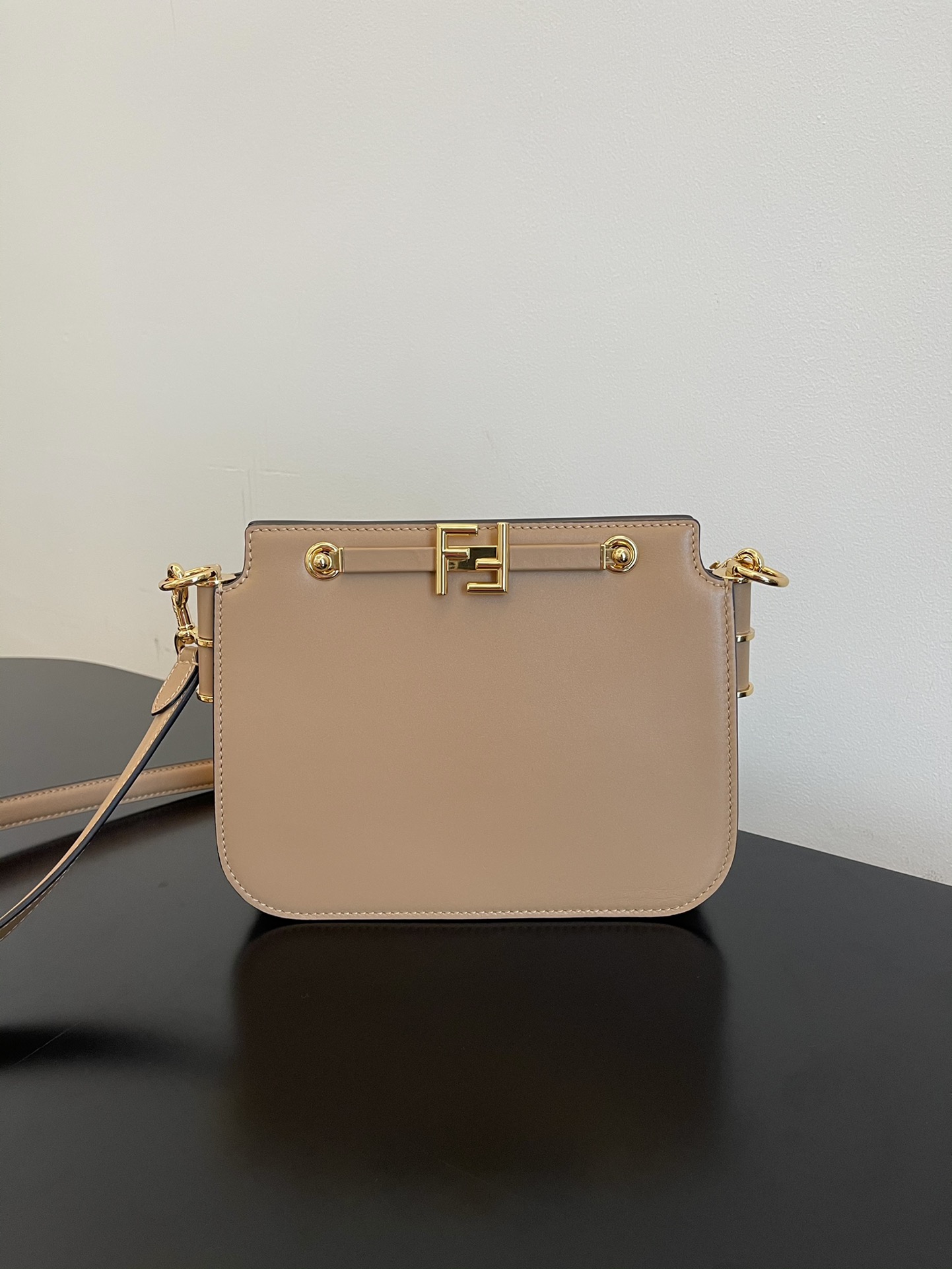 FENDI HANDBAG apricot