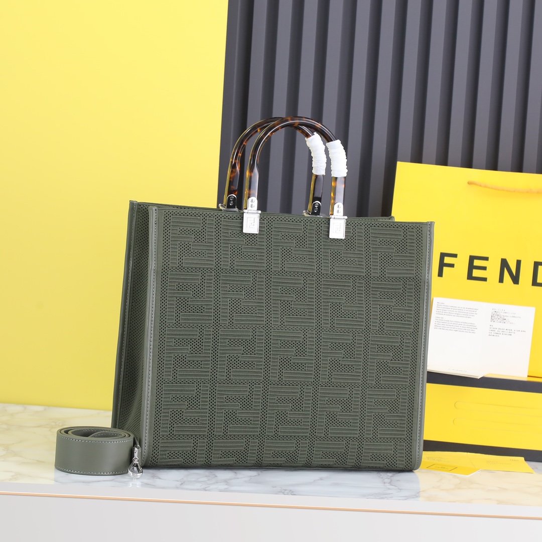 FENDI HANDBAG Army green