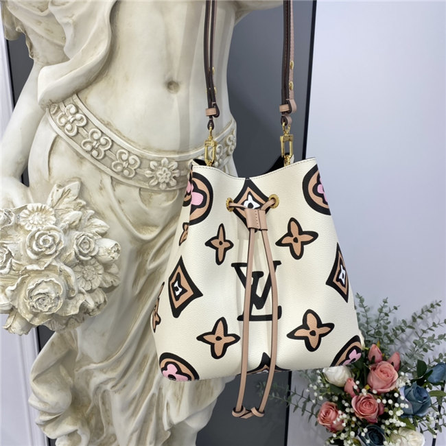 Louis Vuitton NeoNoe MM Cream