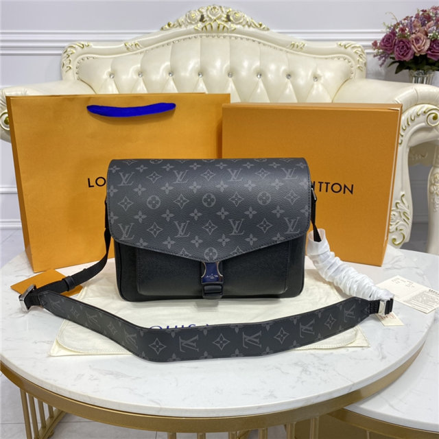 Louis Vuitton New Messenger Black