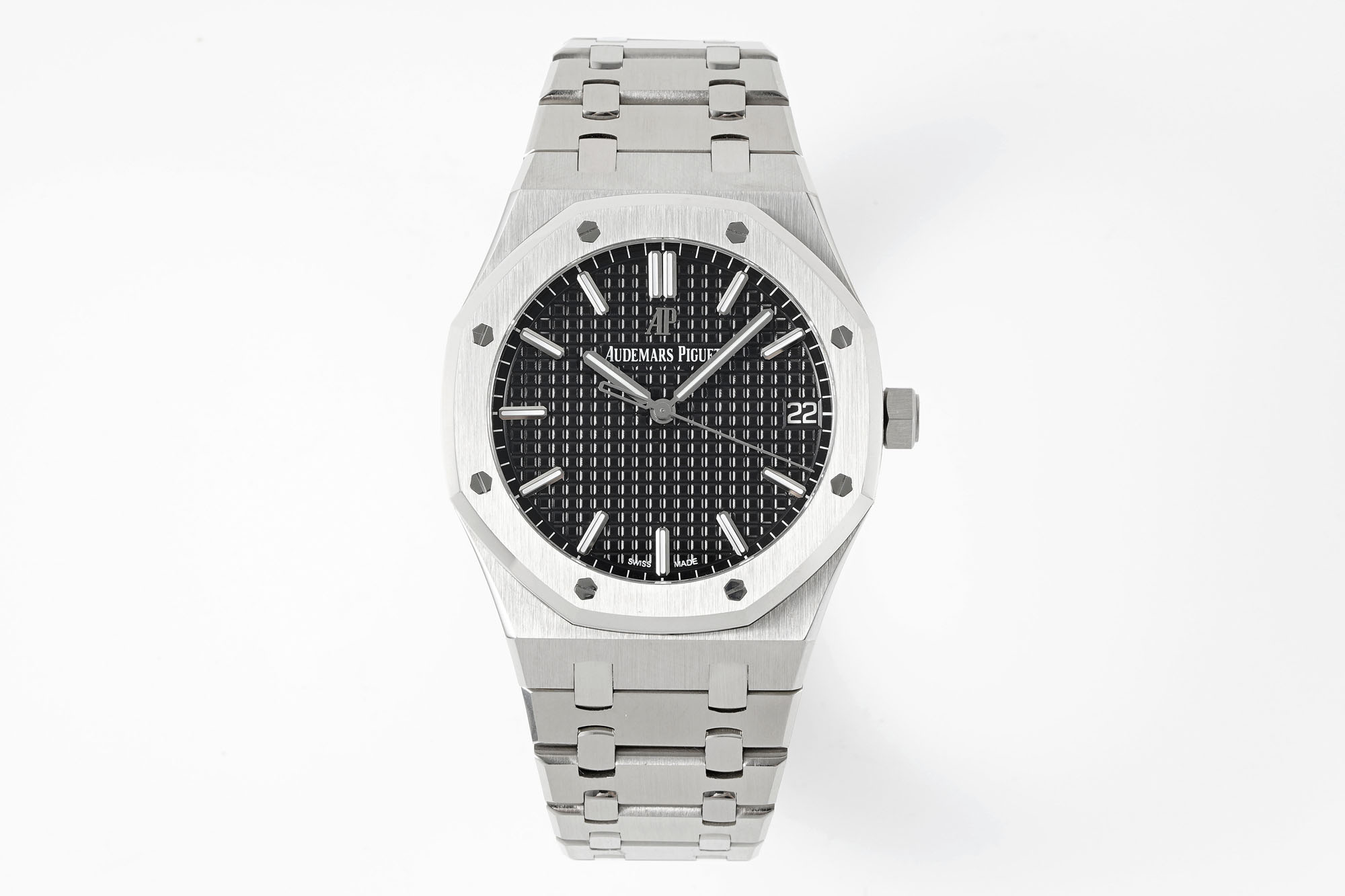 Audemars Piguet Royal Oak 15500V2, the Peak Performance of Steel Watch, Defending the “Steel” Throne