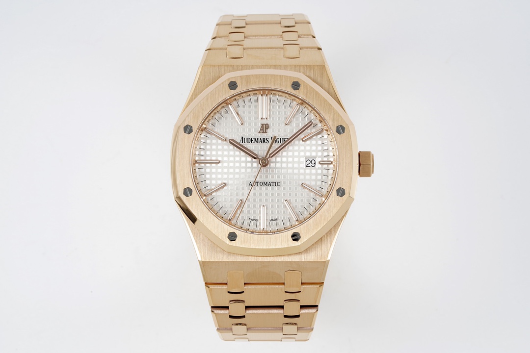 Audemars Piguet Royal Oak 15400OR, Rose Gold