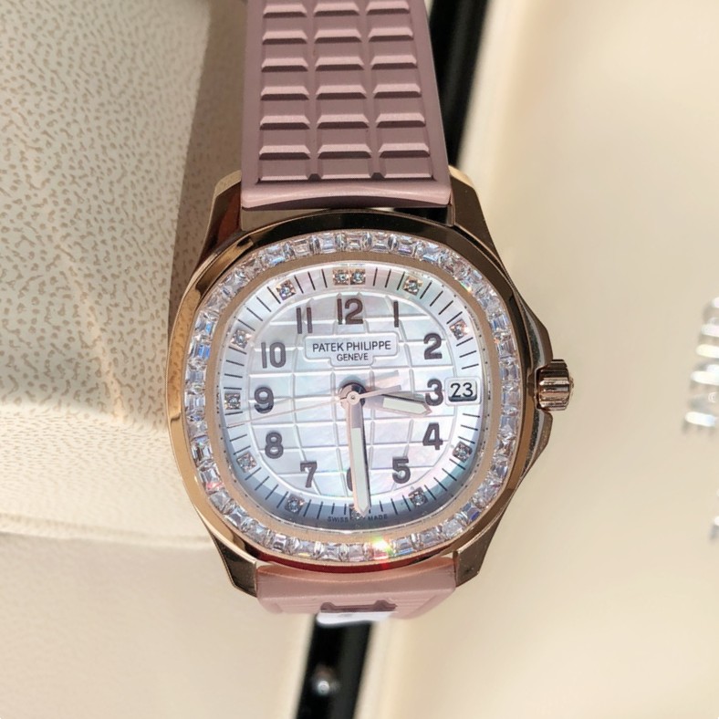 Patek Philippe AQUANAUT Series watch