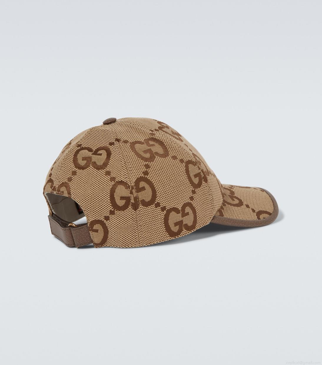 GucciMaxi GG canvas baseball cap