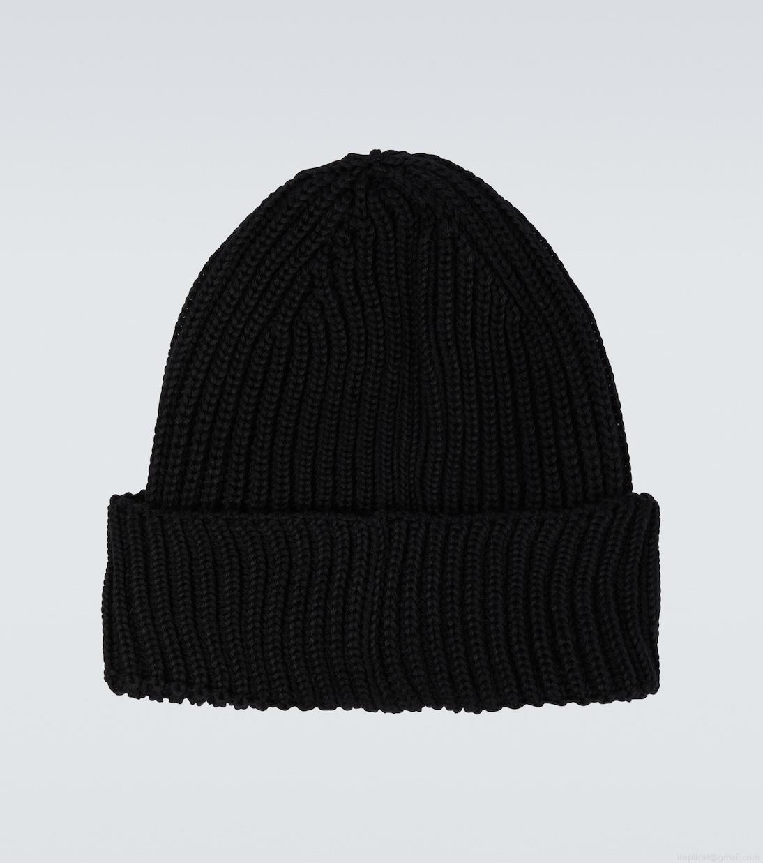 C.P. CompanyGoggle wool beanie