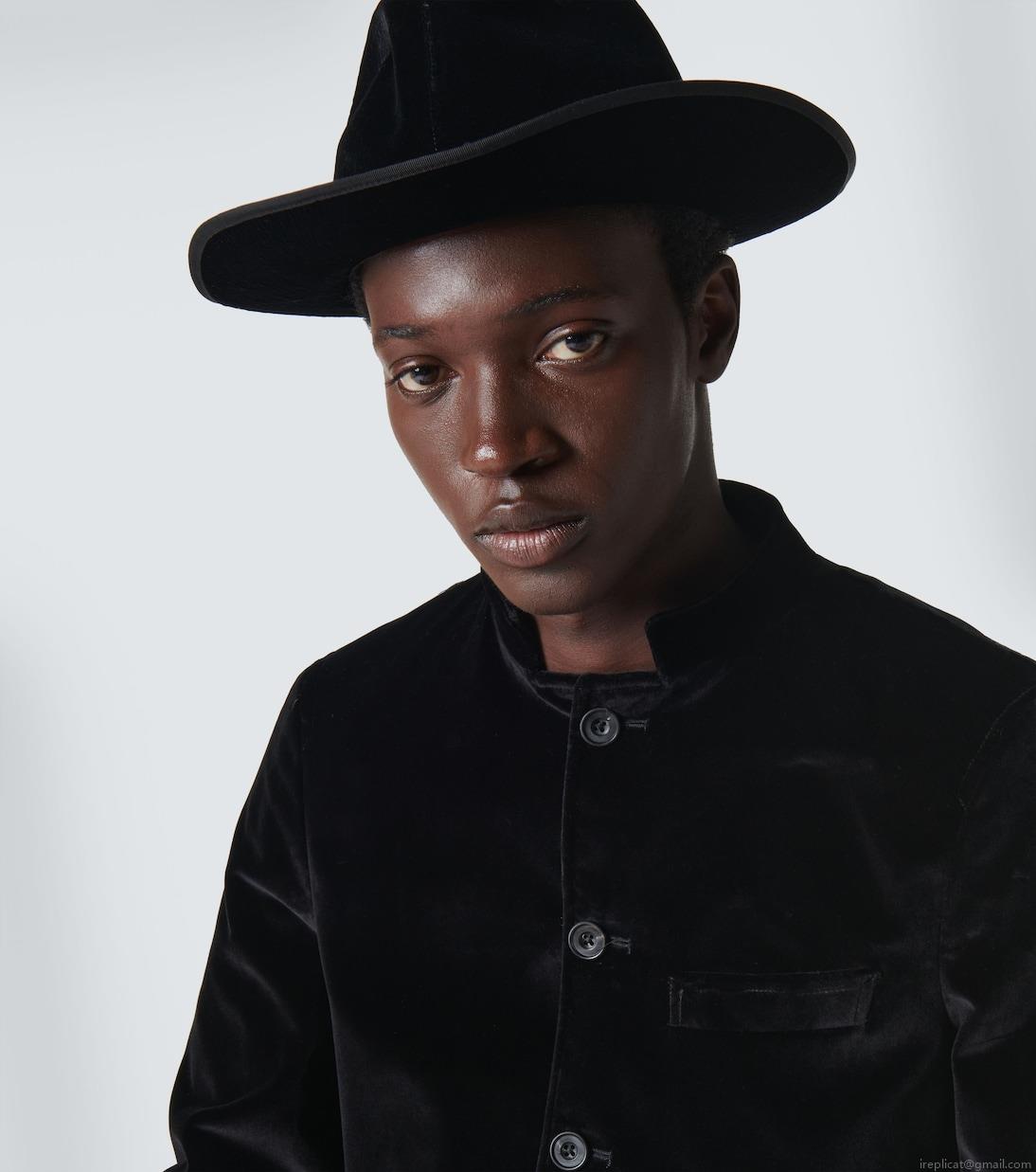 Giorgio ArmaniVelvet fedora hat