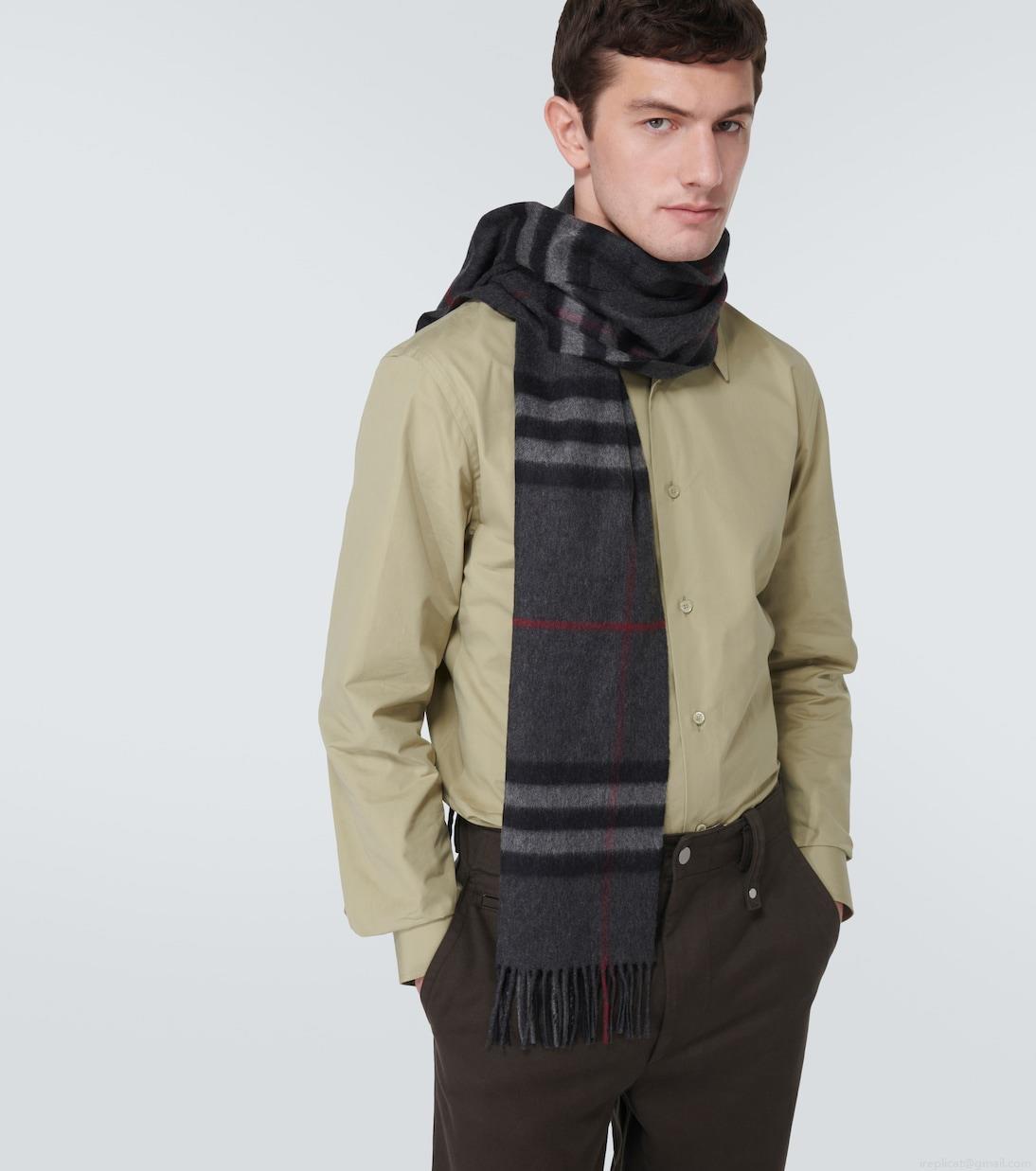 BurberryClassic Check cashmere scarf