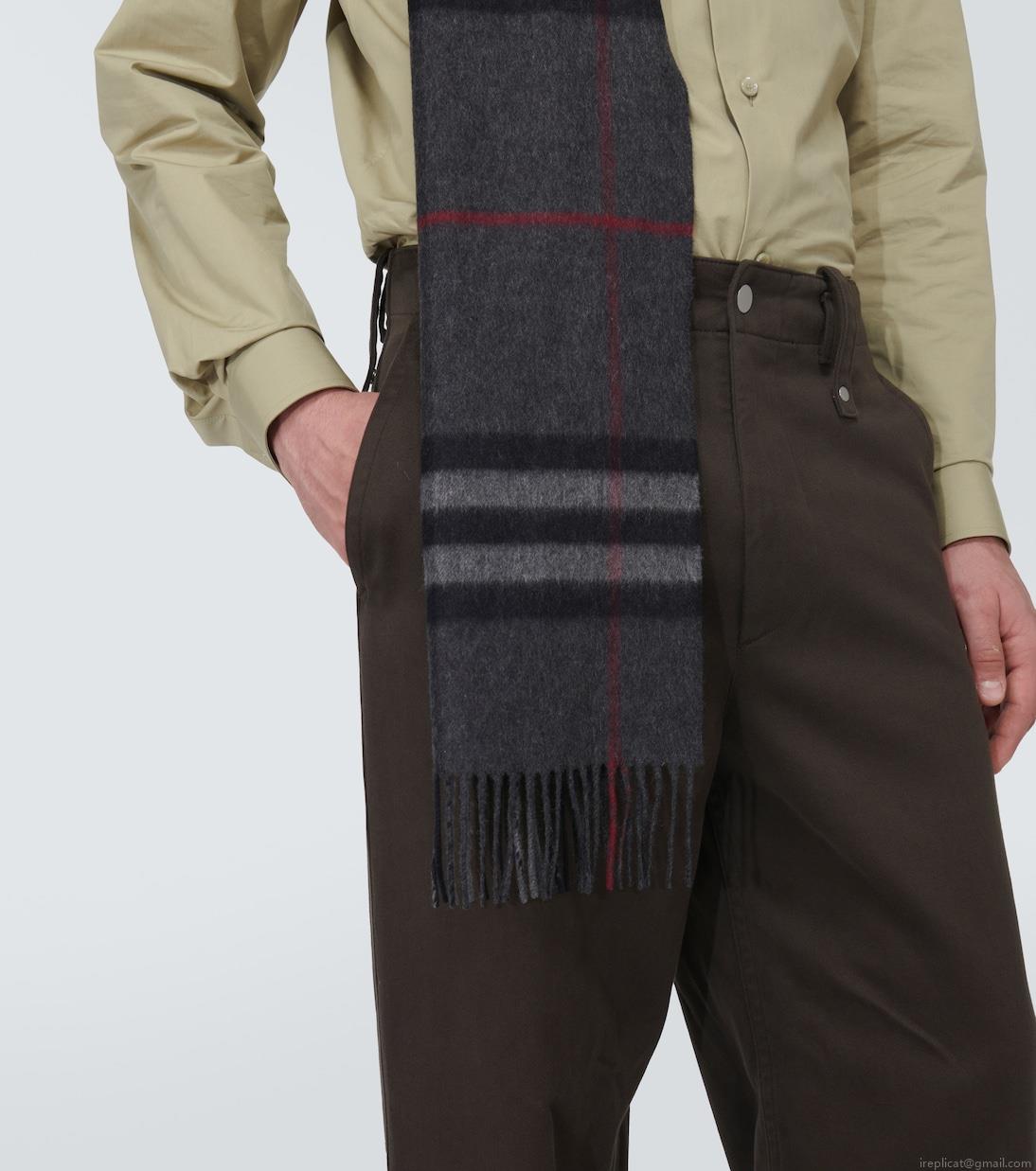 BurberryClassic Check cashmere scarf