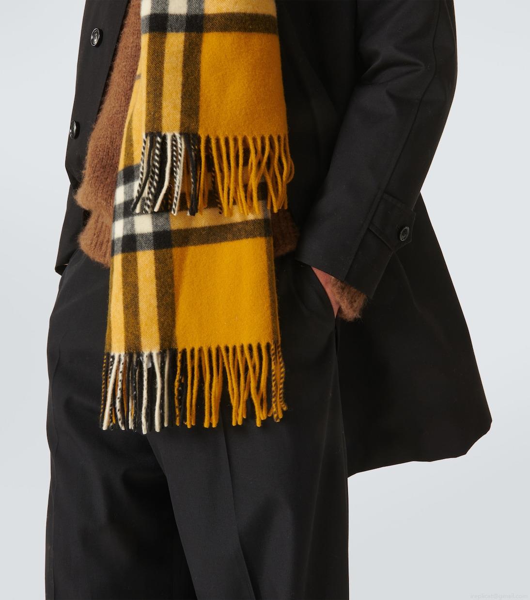 BurberryBurberry Check fringed cashmere scarf