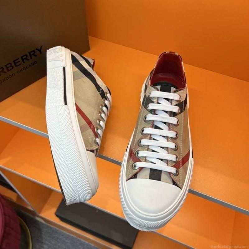 2022 Burberry Man low Cut 1216 Burberry sz38-45 1C n1026