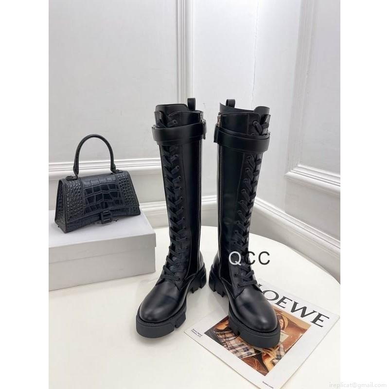 Givenchy short boots Woman Ts Givenchy sz35-42 3C XC1008