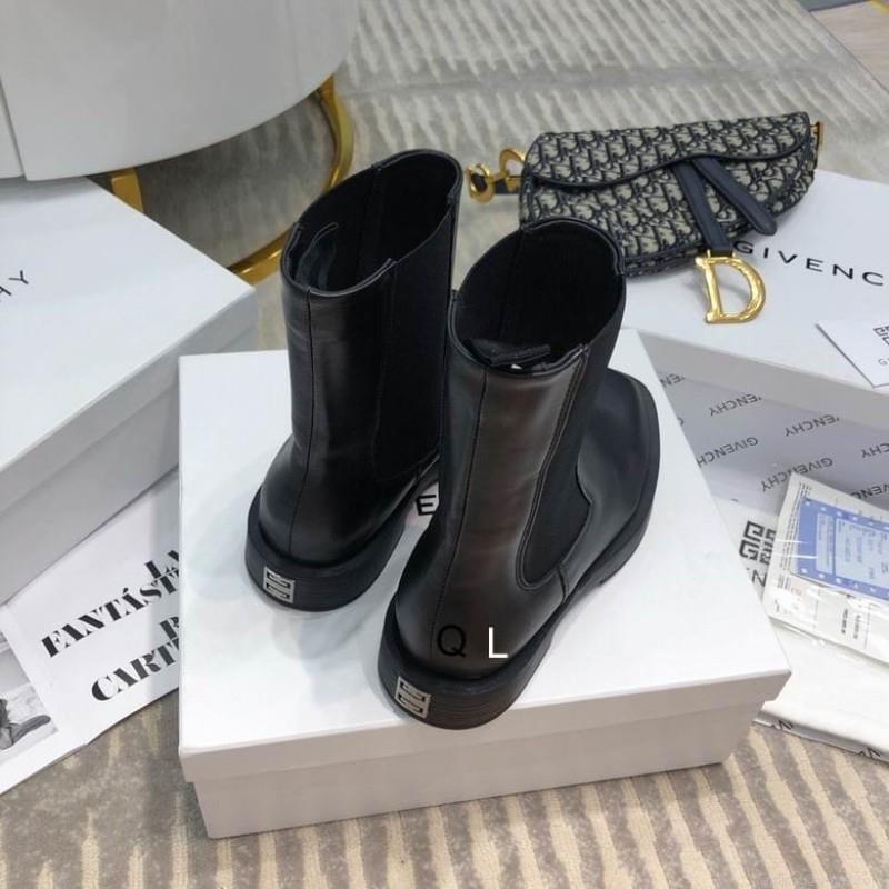 Givenchy short boots Woman Ts GIVENCHY 121109 sz35-40QL