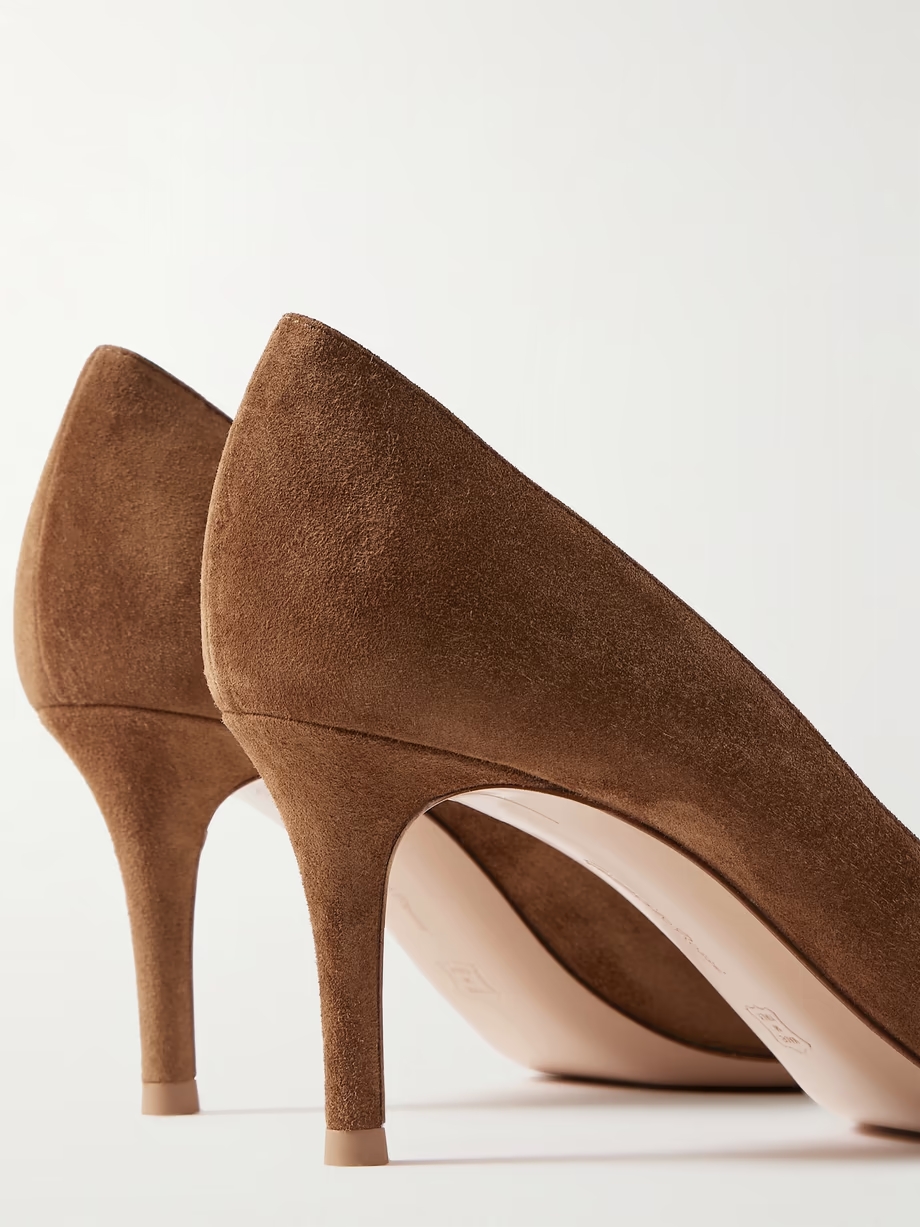 70 suede pumps