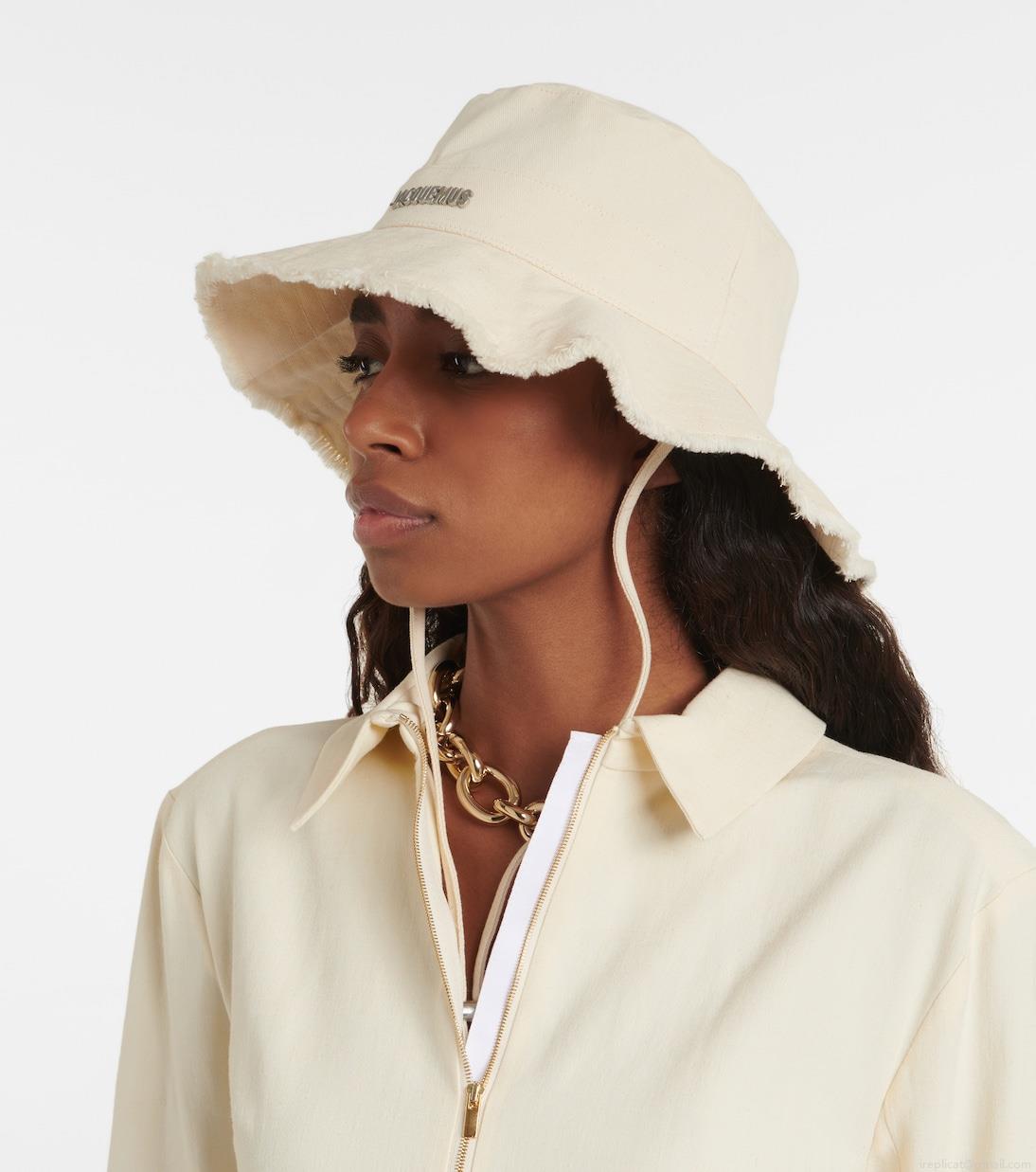 JacquemusLe Bob Artichaut bucket hat