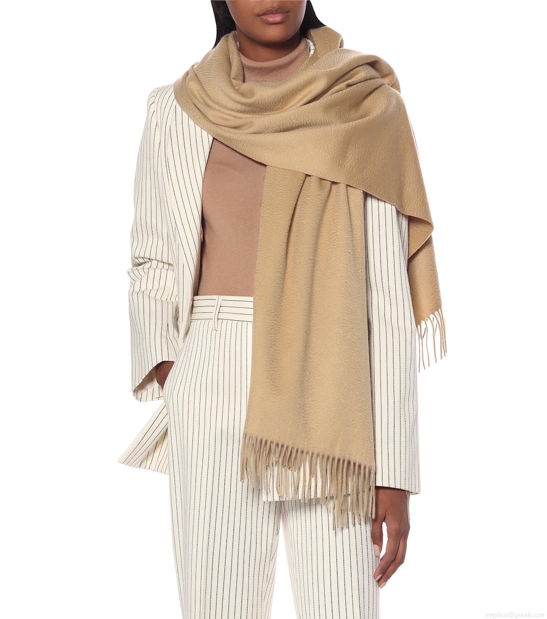 Loro PianaOpera cashmere scarf