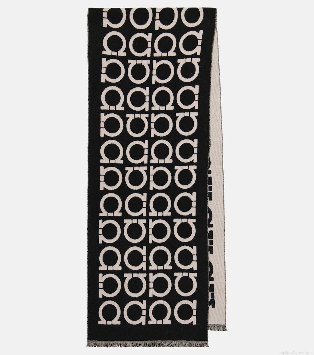 FerragamoLogo wool scarf