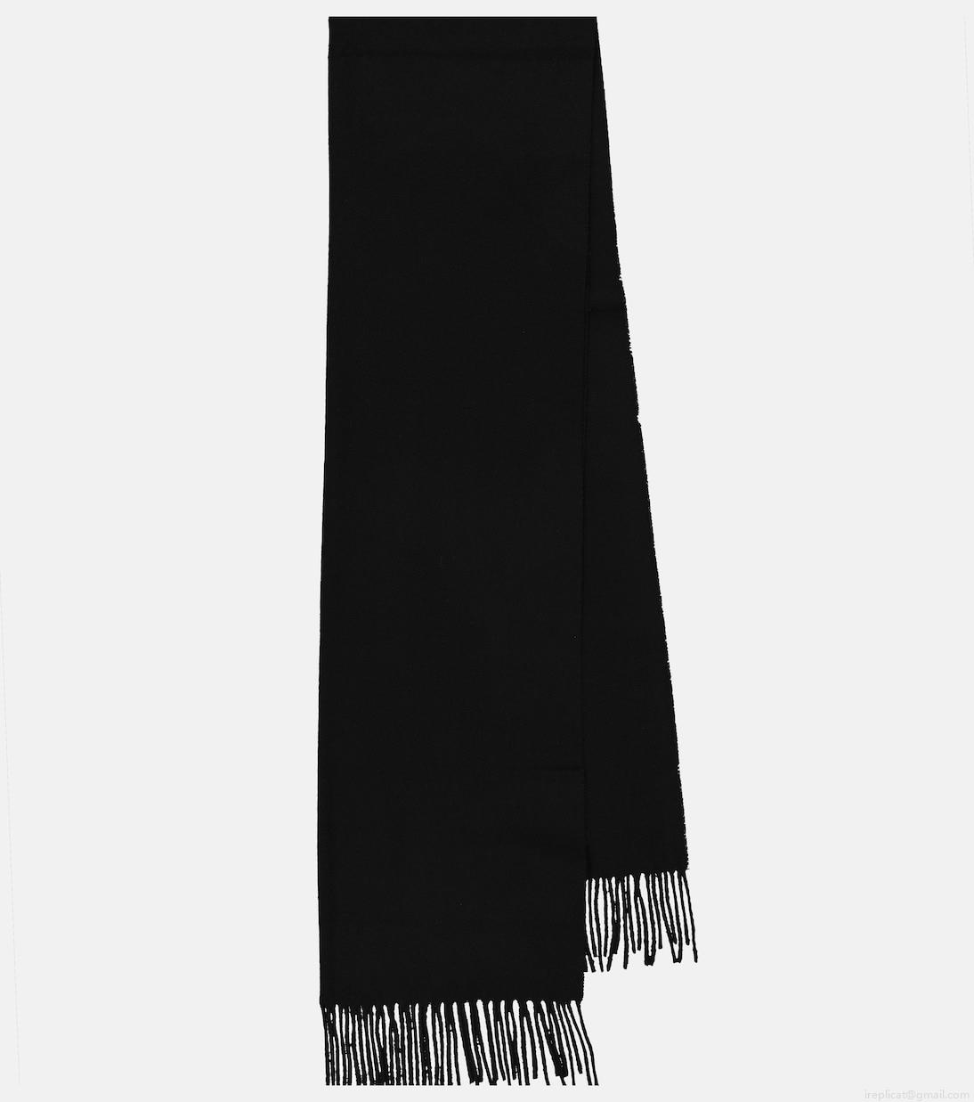 TotemeWool scarf