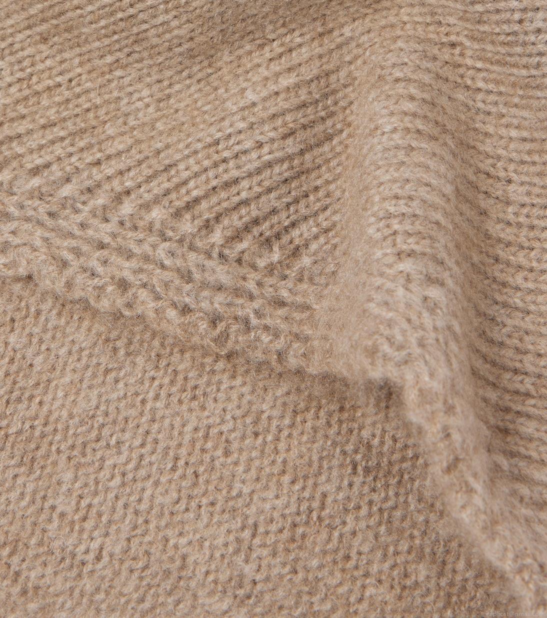 The RowHit cashmere scarf