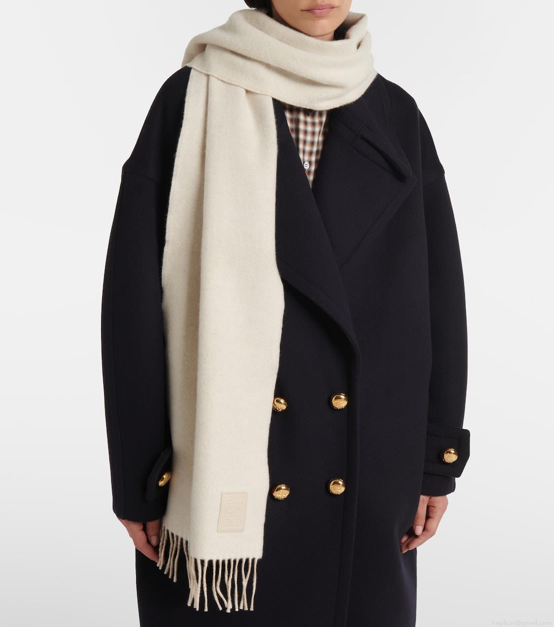 LoeweWool and cashmere scarf