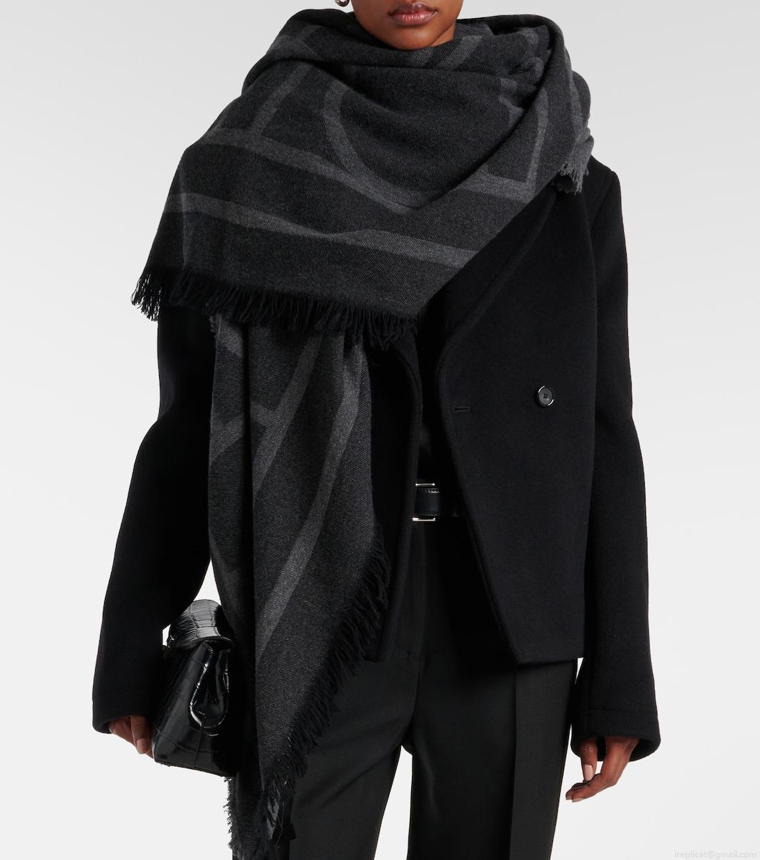 TotemeMonogram wool and cashmere scarf