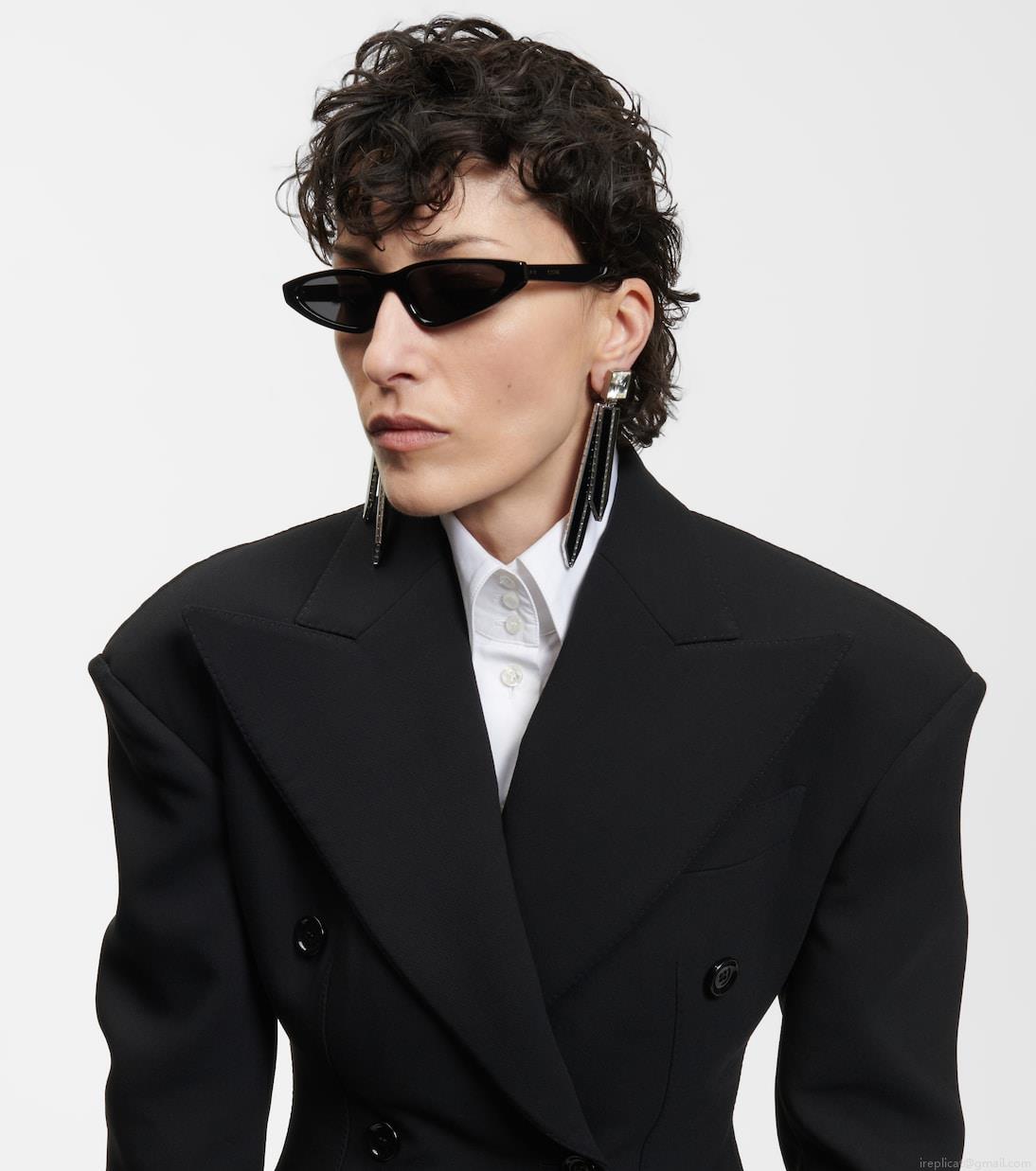 Celine EyewearCat-eye sunglasses