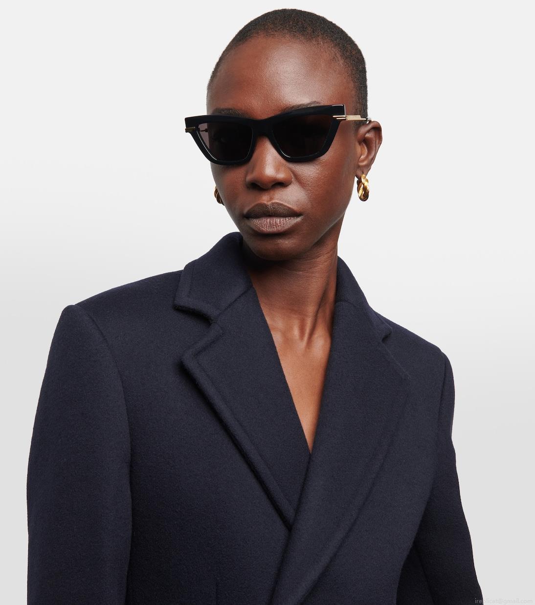 Bottega VenetaAngle cat-eye sunglasses